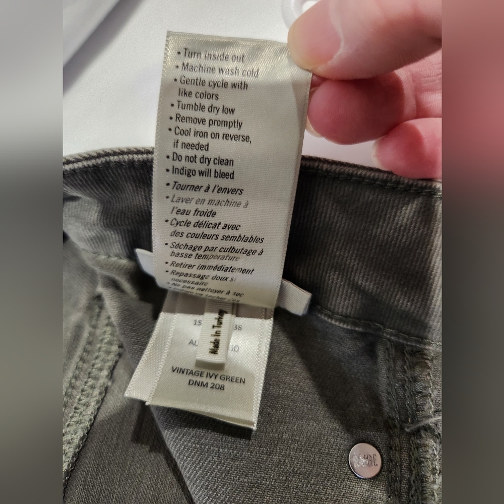 Paige Alexis Cargo High Rise Barrel Leg Jean In Ivy Green. NWT. Size 28 - Picture 6 of 10